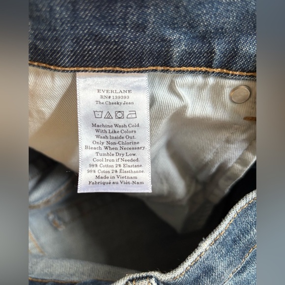 Everlane Cheeky Jean in Medium Wash, Size 25 Regular - Picture 7 of 9